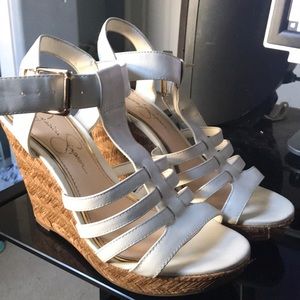 Jessica Simpson white wedges